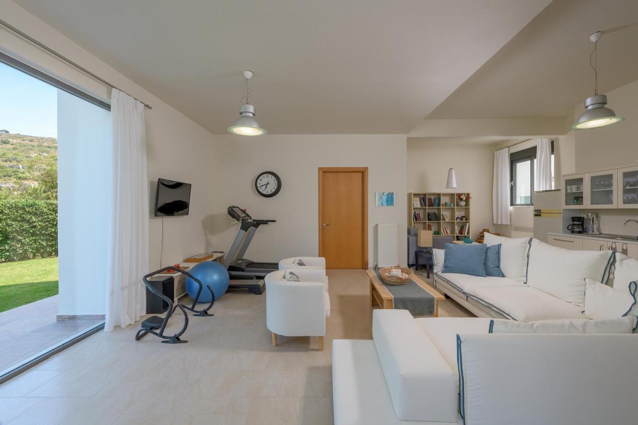 Ixian Hilltop Vila *