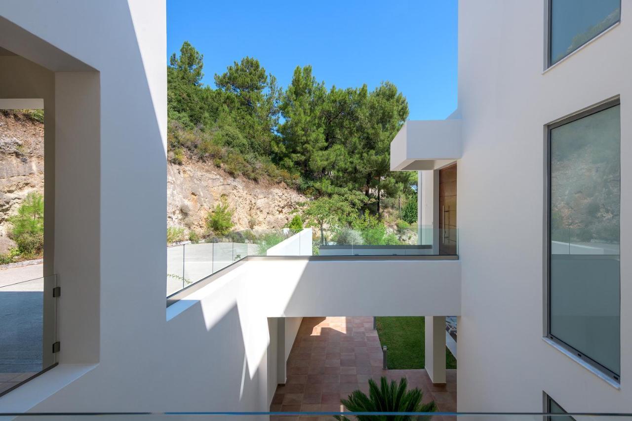 Vila Ixian Hilltop