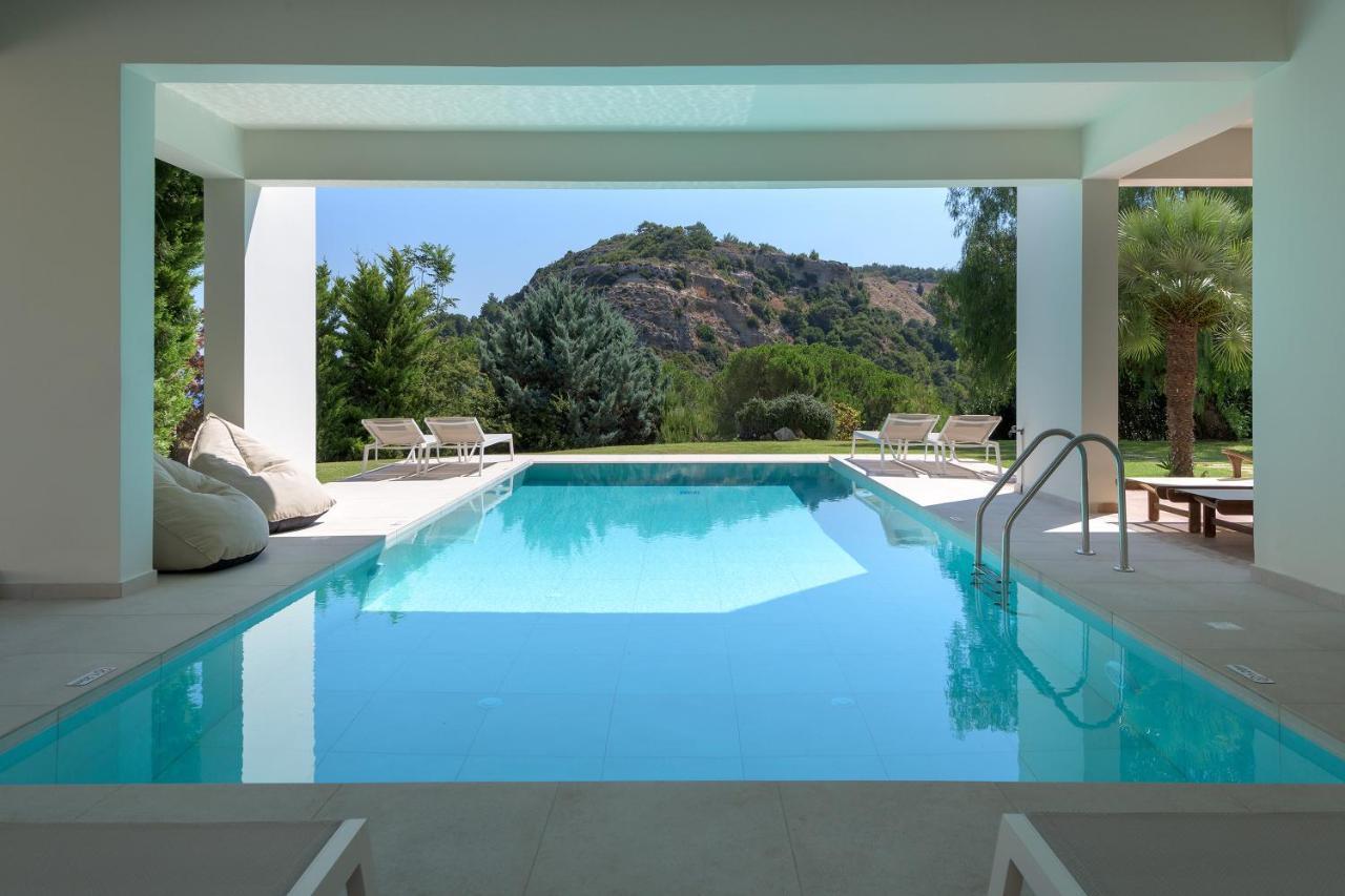 Vila Ixian Hilltop